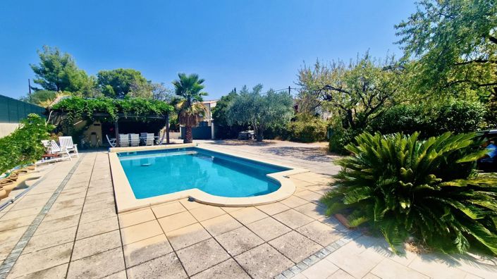 Image No.13-4 Bed House for sale