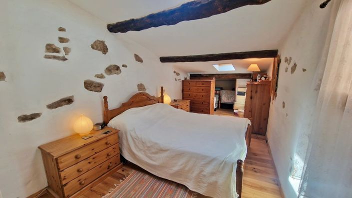 Image No.17-4 Bed House for sale