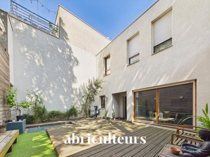 Image No.17-3 Bed House for sale