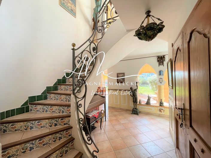 Image No.5-3 Bed House for sale