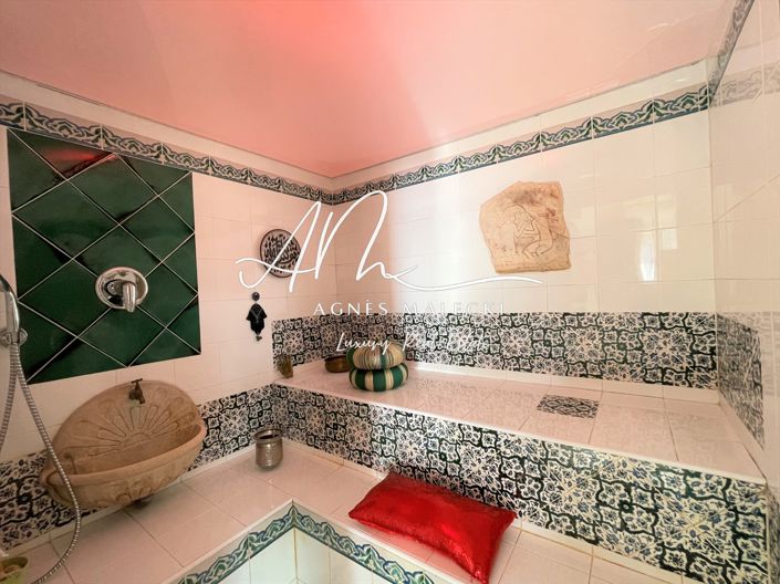 Image No.9-3 Bed House for sale