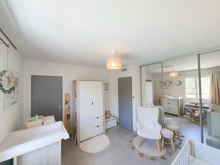 Image No.18-3 Bed House for sale