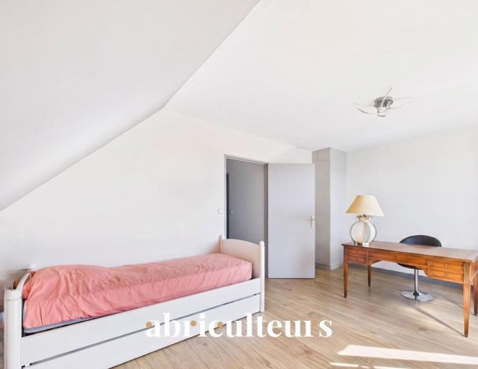 Image No.9-4 Bed Apartment for sale