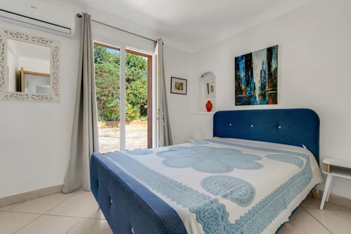 Image No.23-4 Bed House for sale