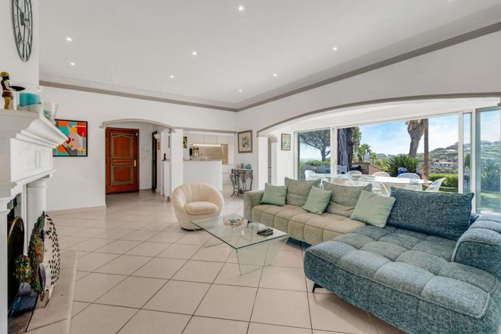 Image No.4-4 Bed House for sale