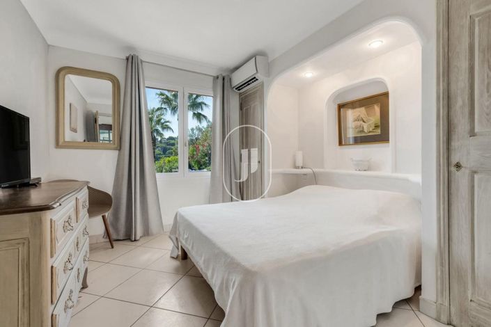 Image No.7-4 Bed House for sale
