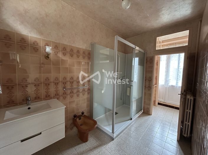 Image No.10-6 Bed House for sale