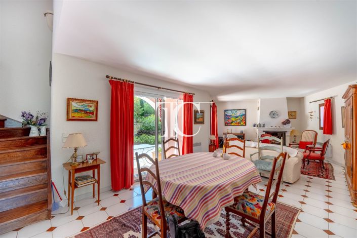 Image No.5-3 Bed House for sale