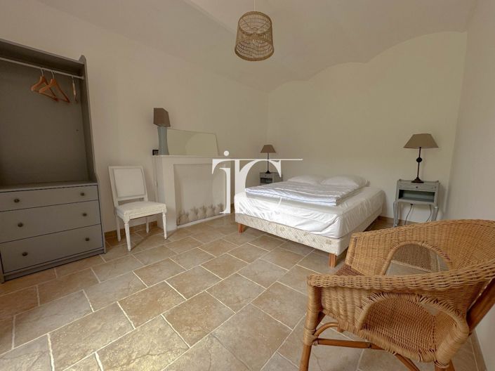 Image No.11-6 Bed House for sale