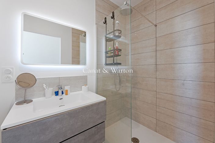 Image No.16-4 Bed House for sale