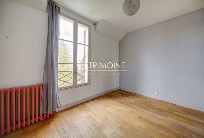 Image No.16-5 Bed House for sale