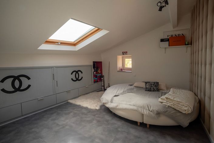 Image No.12-6 Bed House for sale