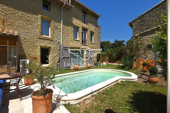 Image No.2-5 Bed Property for sale