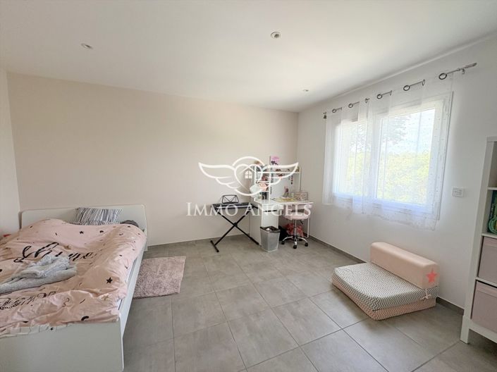 Image No.11-4 Bed House for sale