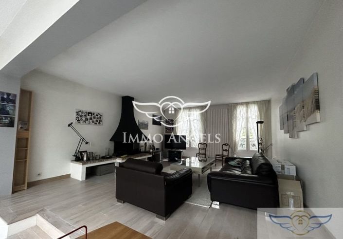 Image No.2-5 Bed House for sale