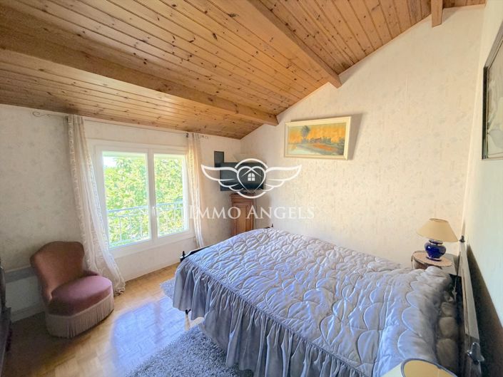 Image No.13-3 Bed House for sale