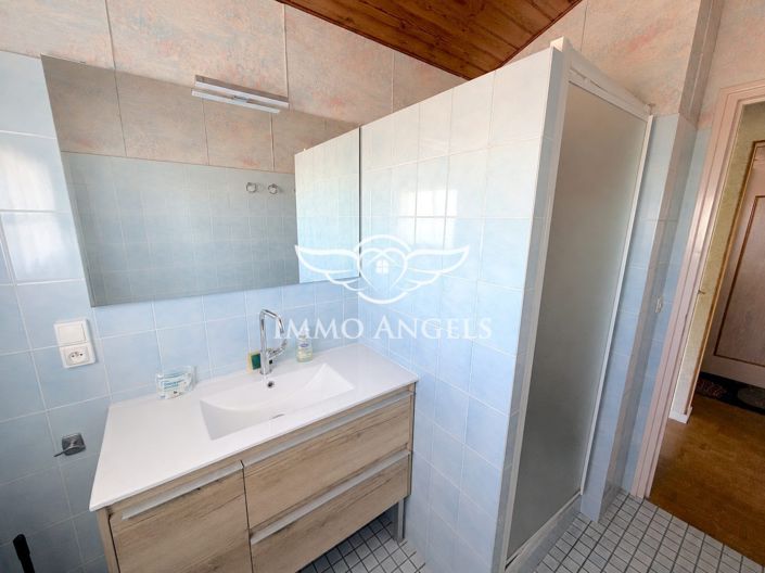 Image No.14-3 Bed House for sale