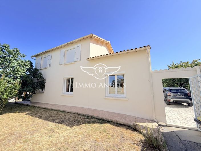 Image No.15-3 Bed House for sale