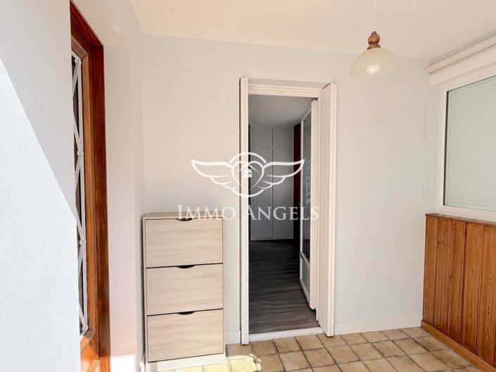 Image No.9-3 Bed House for sale