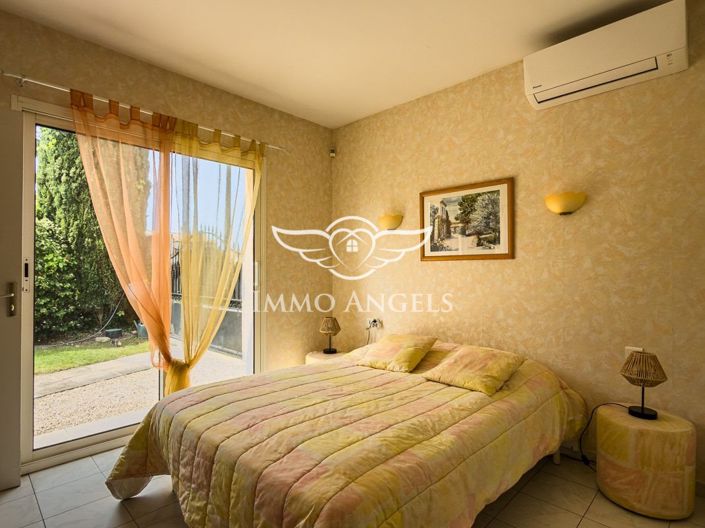 Image No.11-2 Bed House for sale