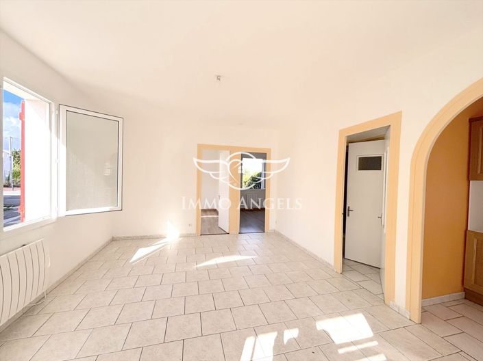 Image No.5-2 Bed House for sale