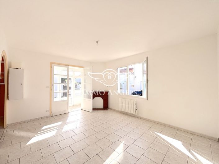 Image No.6-2 Bed House for sale