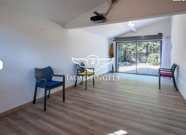 Image No.15-6 Bed House for sale