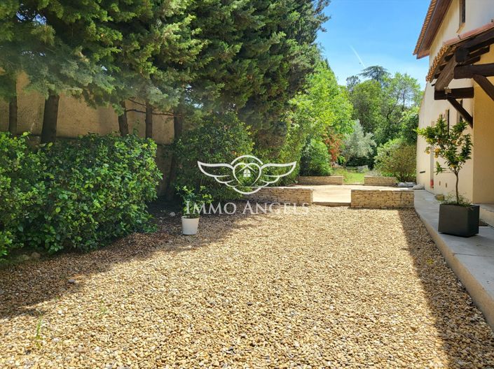 Image No.18-6 Bed House for sale