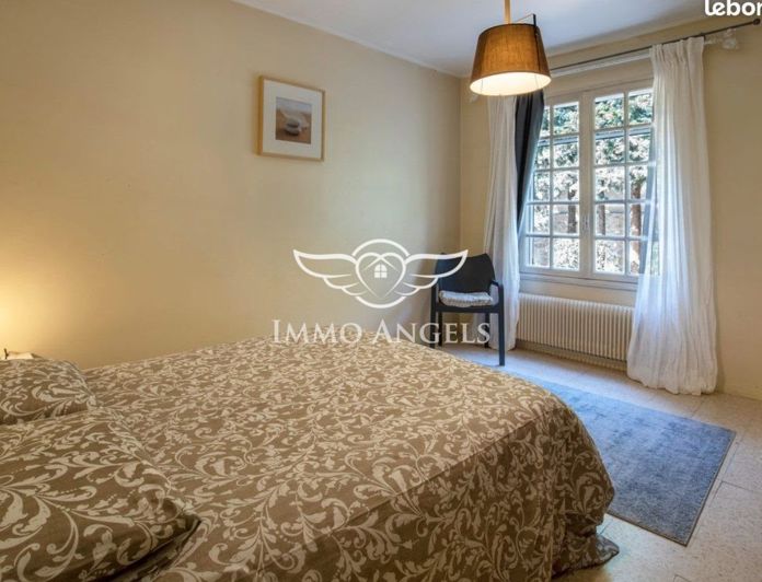 Image No.9-6 Bed House for sale