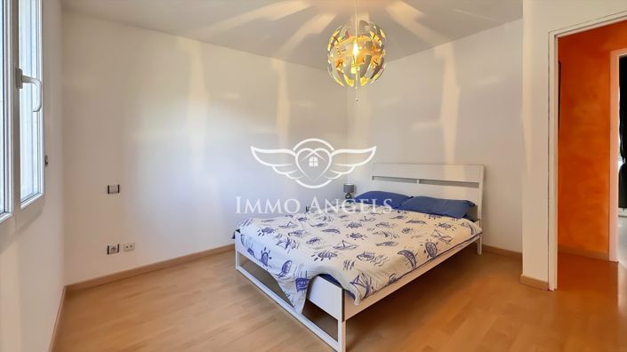 Image No.10-5 Bed House for sale
