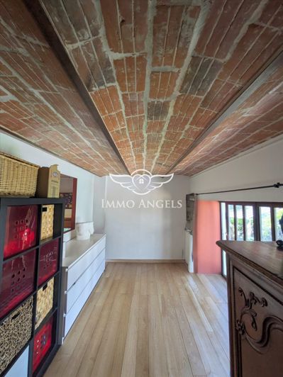 Image No.9-7 Bed House for sale