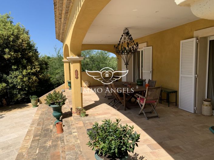 Image No.2-5 Bed House for sale