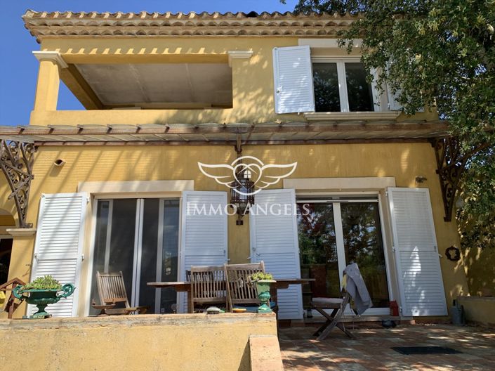 Image No.6-5 Bed House for sale