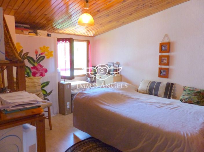 Image No.10-4 Bed House for sale