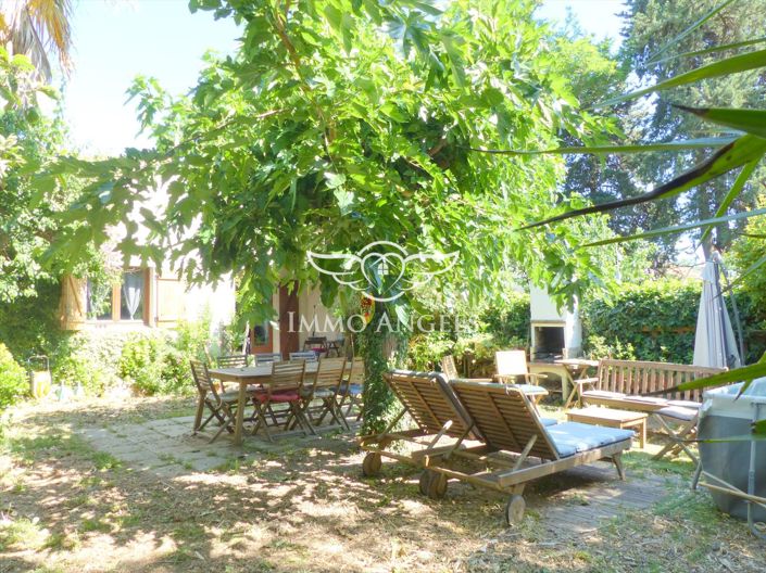 Image No.2-4 Bed House for sale