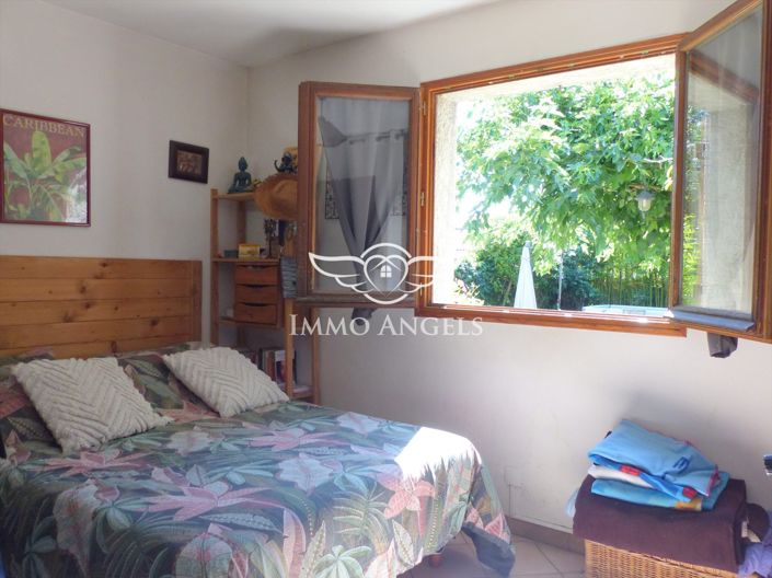 Image No.8-4 Bed House for sale