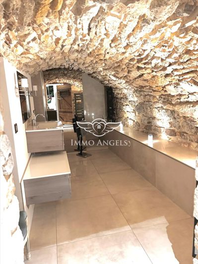Image No.2-6 Bed Property for sale