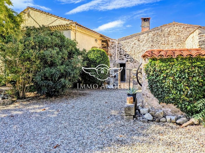 Image No.18-6 Bed House for sale