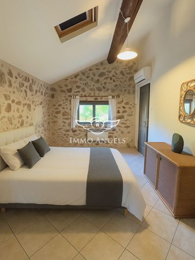 Image No.5-6 Bed House for sale