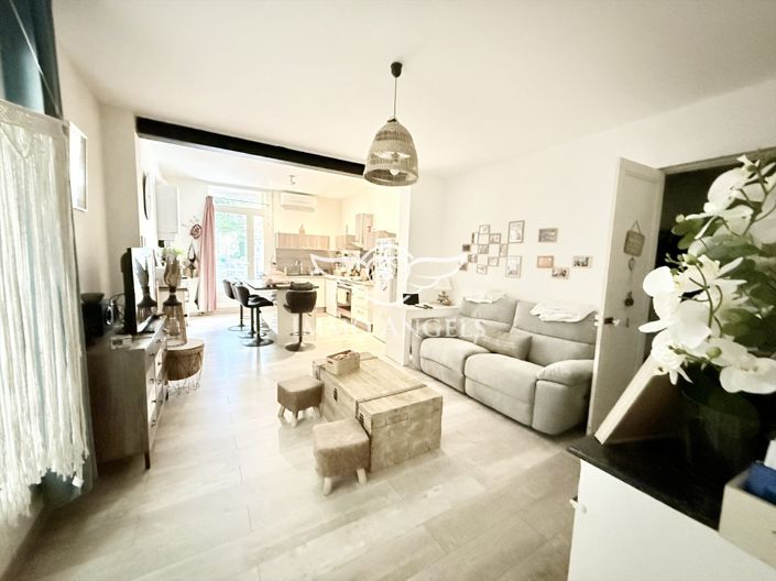 Image No.2-4 Bed House for sale