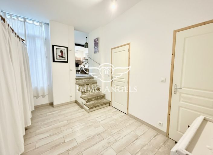 Image No.3-4 Bed House for sale