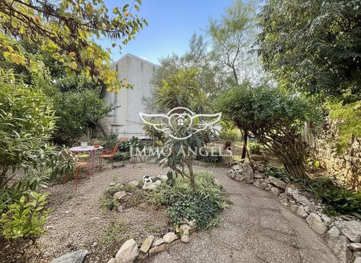 Image No.8-4 Bed House for sale