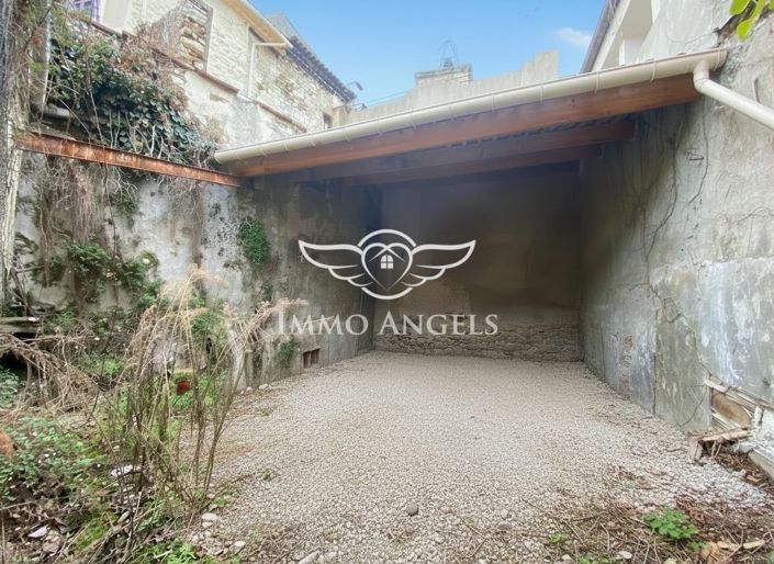 Image No.2-4 Bed House for sale