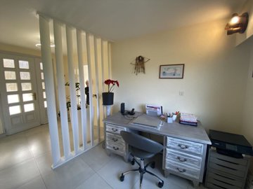 a00jyg2mpf8uki7t12