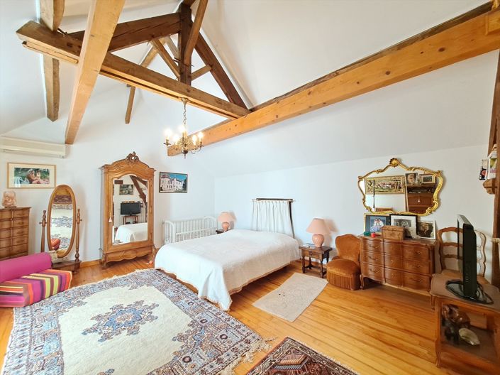 Image No.10-4 Bed House for sale
