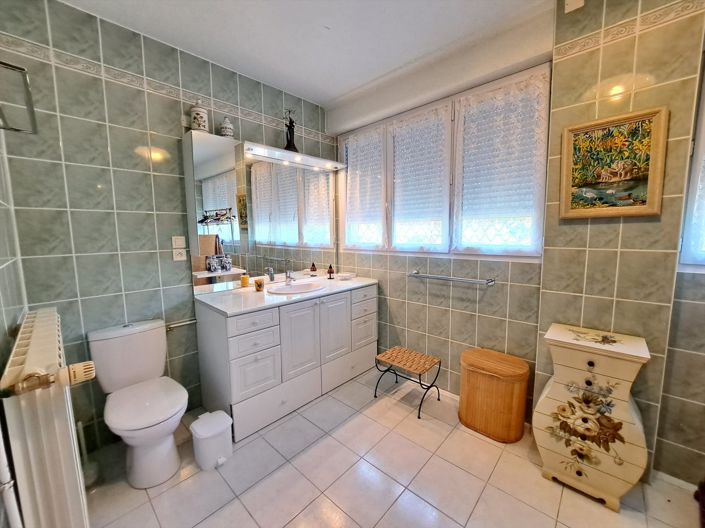 Image No.15-4 Bed House for sale