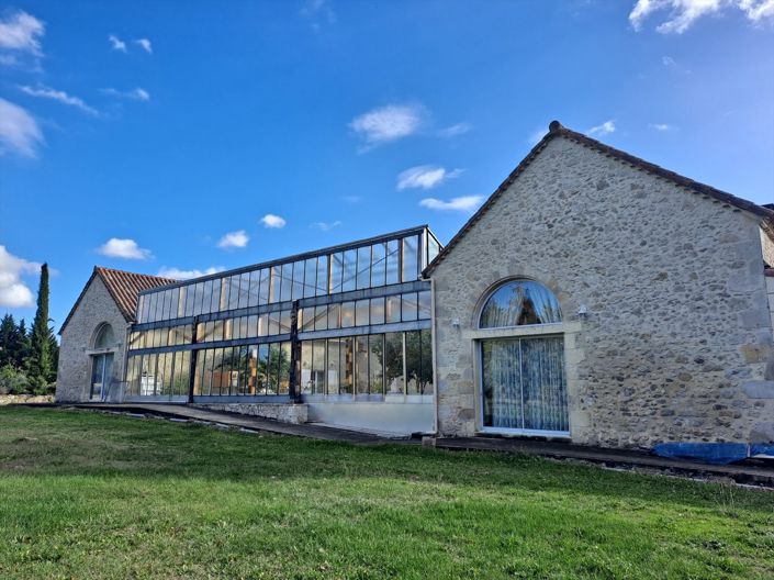 Image No.18-4 Bed House for sale