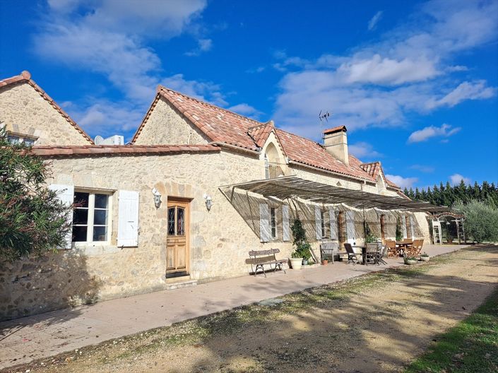 Image No.24-4 Bed House for sale