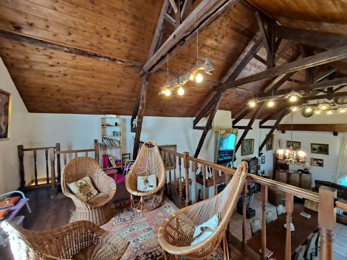 Image No.8-4 Bed House for sale