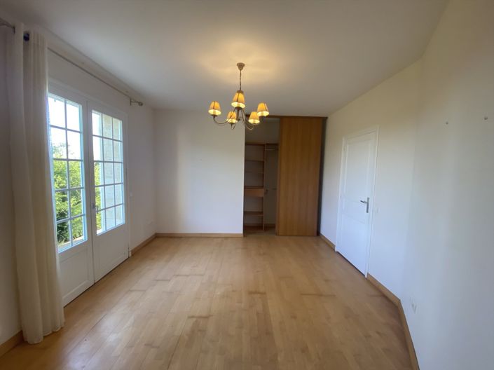 Image No.14-3 Bed House for sale